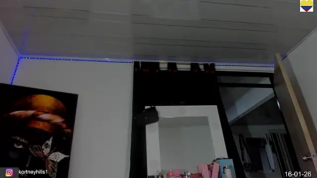 Snapshot of sexykortney chatting on 01-17-26, 03:44 sexykortney online show from 01-17-26, 03:44