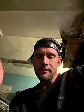 Snapshot of Camcam21 chatting on 11-12-25, 09:32 Camcam21 online show from 11-12-25, 09:32