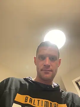 Snapshot of Camcam21 chatting on 11-28-25, 01:30 Camcam21 online show from 11-28-25, 01:30