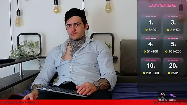 Snapshot of CarterCole chatting on 02-24-25, 07:22 CarterCole online show from 02-24-25, 07:22