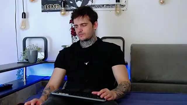 Snapshot of CarterCole chatting on 03-06-25, 01:35 CarterCole online show from 03-06-25, 01:35