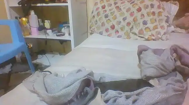 Snapshot of Bootiq chatting on 03-08-25, 12:33 Bootiq online show from 03-08-25, 12:33