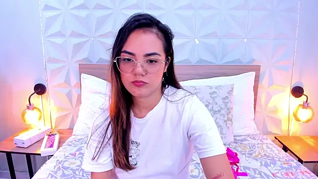 Stacey white  online show from 09-27-25, 08:03