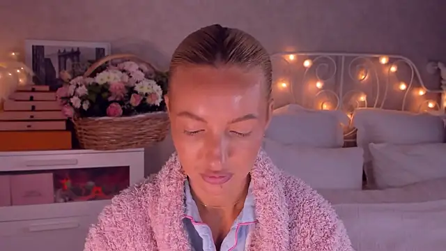 aestetick online show from 12-16-25, 06:51