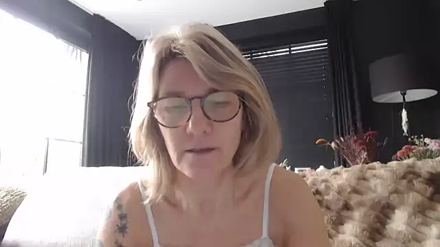 godinflower online show from 10-21-25, 08:48