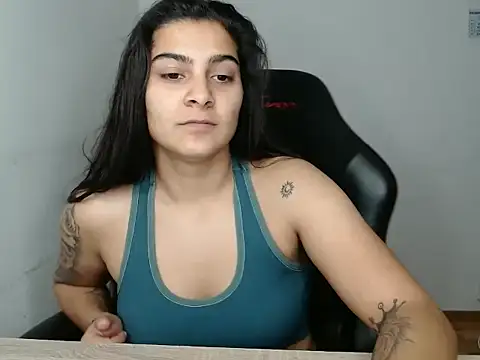 Snapshot of Amanda5Biceps chatting on 11-23-25, 09:14 Amanda5Biceps online show from 11-23-25, 09:14