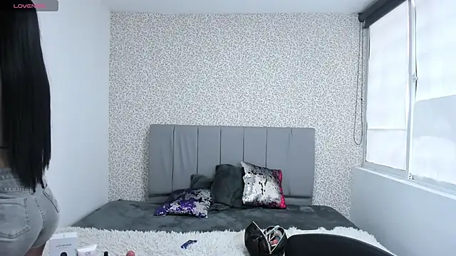 Snapshot of CharlotteeGray_ chatting on 02-10-25, 07:49 CharlotteeGray online show from 02-10-25, 07:49