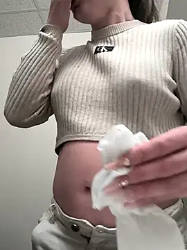 Snapshot of ImCarolinaCutiexxx chatting on 10-10-25, 04:11 ImCarolinaCutiexxx online show from 10-10-25, 04:11