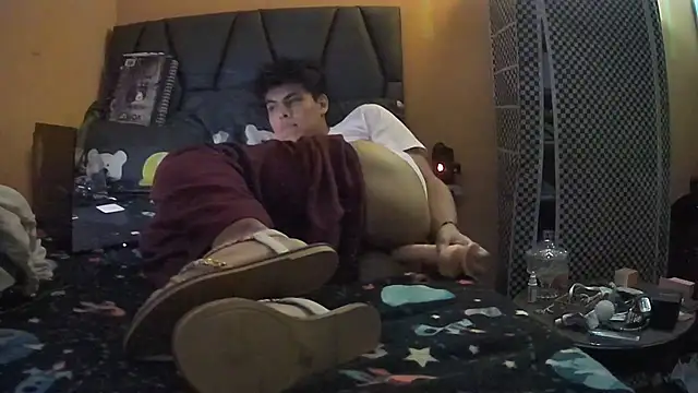 diegotorresd2312 online show from 11-22-25, 02:10