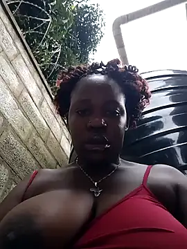 Snapshot of Broan_me chatting on 10-26-25, 05:24 Broan me online show from 10-26-25, 05:24