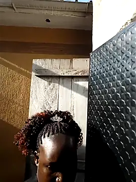 Snapshot of Broan_me chatting on 10-27-25, 05:11 Broan me online show from 10-27-25, 05:11