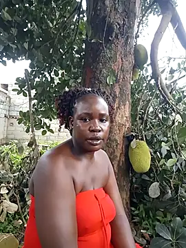 Snapshot of Broan_me chatting on 11-14-25, 05:28 Broan me online show from 11-14-25, 05:28