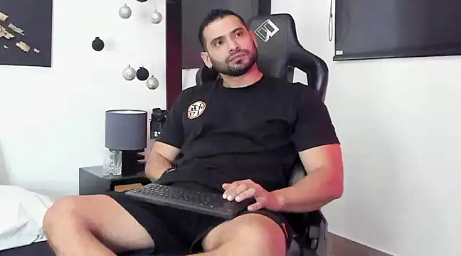 Dereck vega online show from 12-11-24, 09:55