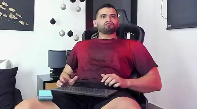 Snapshot of Dereck_vega chatting on 12-27-24, 09:00 Dereck vega online show from 12-27-24, 09:00