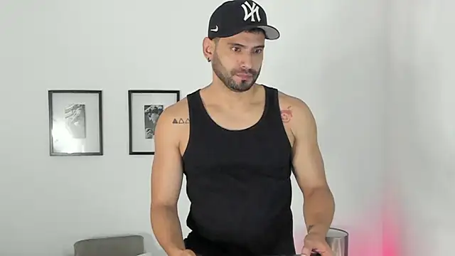 Snapshot of Dereck_vega chatting on 11-01-25, 09:17 Dereck vega online show from 11-01-25, 09:17