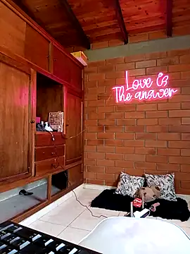 SamaraJay1 online show from 03-18-25, 03:31