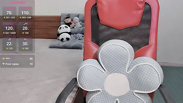 Snapshot of TrinhH_Nabbi chatting on 11-18-25, 10:52 TrinhH Nabbi online show from 11-18-25, 10:52