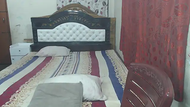 Snapshot of mariyaqueen chatting on 11-02-25, 09:06 mariyaqueen online show from 11-02-25, 09:06