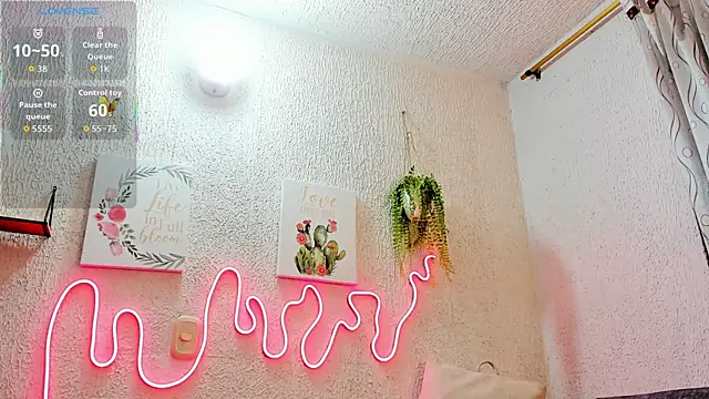 samanthaeliott22 online show from 10-23-25, 01:49