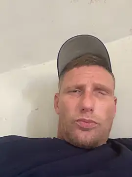 aaronmc311840 online show from 09-18-25, 03:58