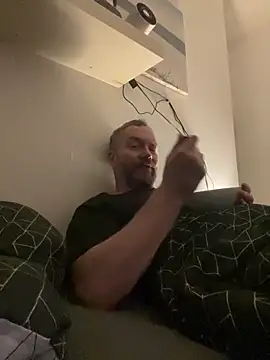 Snapshot of Rockburg chatting on 12-27-24, 06:24 Rockburg online show from 12-27-24, 06:24