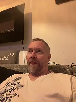 Snapshot of Rockburg chatting on 03-13-25, 05:54 Rockburg online show from 03-13-25, 05:54