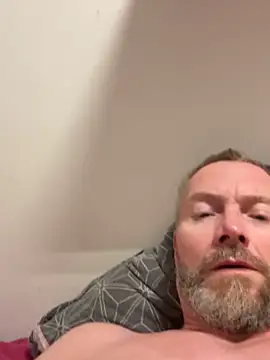 Snapshot of Rockburg chatting on 10-11-25, 03:39 Rockburg online show from 10-11-25, 03:39