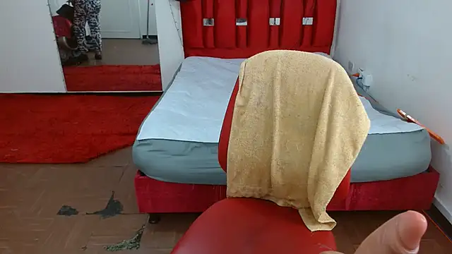 krystal thomson online show from 11-19-25, 07:58