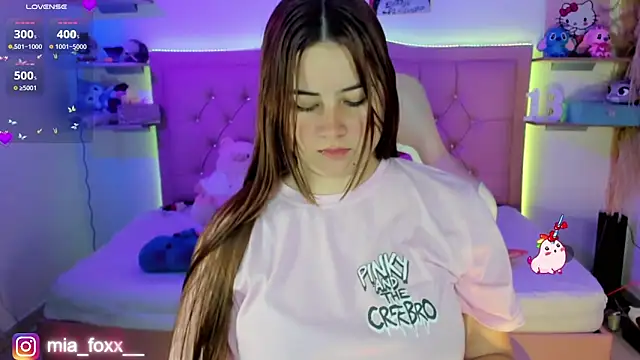 Mia foxx  online show from 01-15-26, 09:07