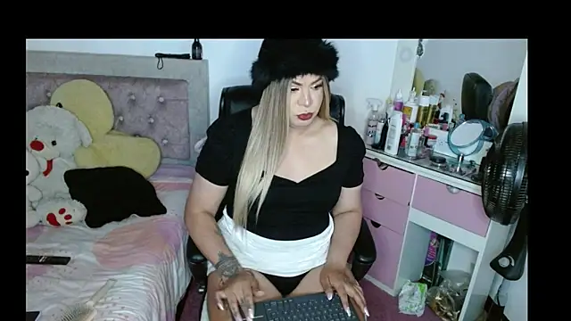 kim hot69  online show from 11-16-25, 12:22