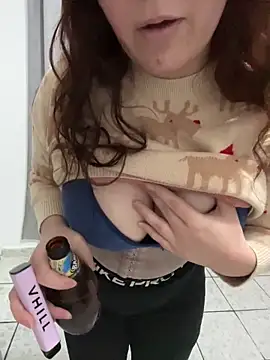 Snapshot of lolitalamasbonita01 chatting on 01-30-25, 06:35 lolitalamasbonita01 online show from 01-30-25, 06:35