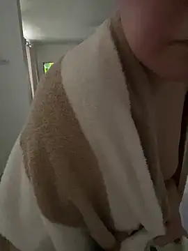 Snapshot of lolitalamasbonita01 chatting on 02-10-25, 09:36 lolitalamasbonita01 online show from 02-10-25, 09:36