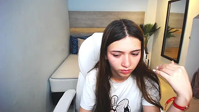 liseth fox online show from 12-11-24, 11:00