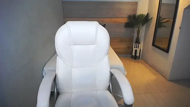 liseth fox online show from 12-12-24, 09:58