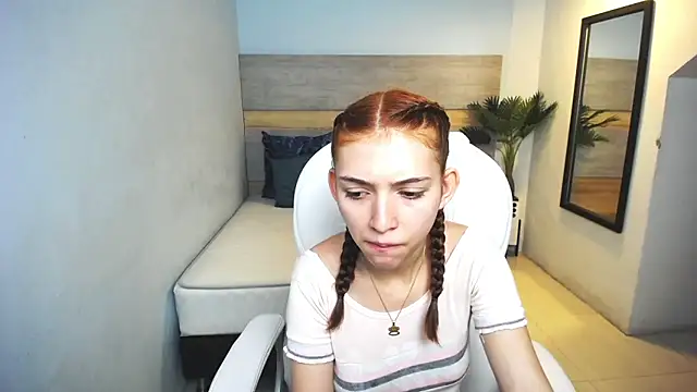 liseth fox online show from 12-24-24, 06:17