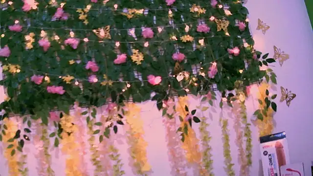 Snapshot of Crysrus chatting on 01-24-25, 12:52 Crysrus online show from 01-24-25, 12:52