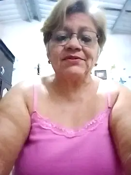 Snapshot of Madrastrahot69 chatting on 10-08-25, 01:14 Madrastrahot69 online show from 10-08-25, 01:14