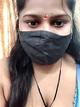 Hotty-simran online show from 12-22-25, 05:04