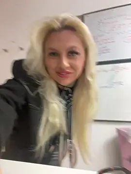 Arabellalee23 online show from 03-12-25, 06:55