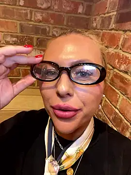 Arabellalee23 online show from 01-12-26, 02:55