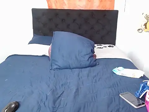 luna grans 777 online show from 09-22-25, 01:40