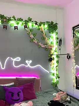 YouliteSllut2 online show from 03-14-25, 08:28