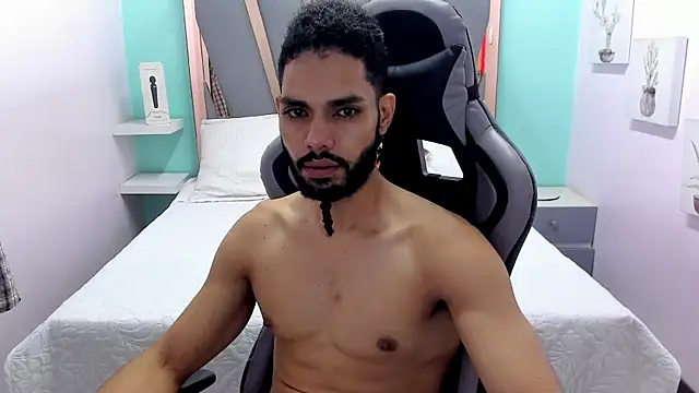 Snapshot of Amir_Abdull chatting on 10-20-25, 03:12 Amir Abdull online show from 10-20-25, 03:12