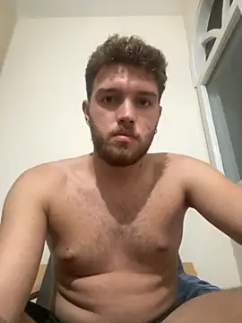 Snapshot of Franso13 chatting on 10-21-25, 03:07 Franso13 online show from 10-21-25, 03:07