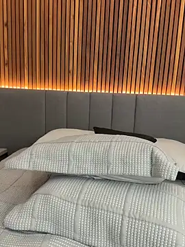 Snapshot of EmiilyAdams_ chatting on 02-04-26, 10:36 EmiilyAdams online show from 02-04-26, 10:36