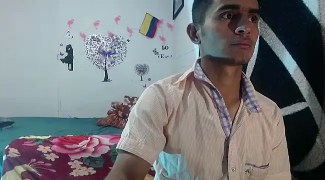 Snapshot of maria_and_angel chatting on 12-15-24, 01:13 maria and angel online show from 12-15-24, 01:13