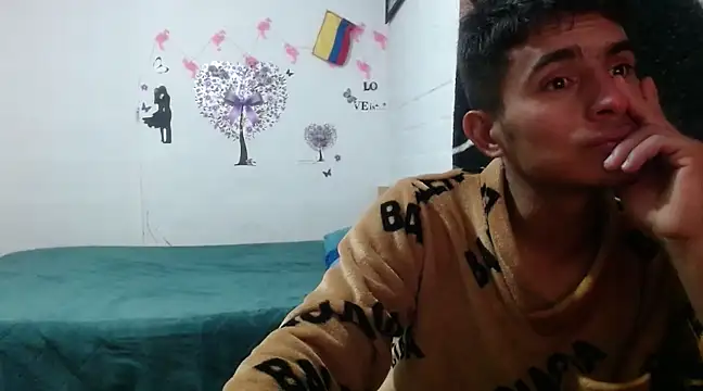 Snapshot of maria_and_angel chatting on 12-18-24, 03:04 maria and angel online show from 12-18-24, 03:04