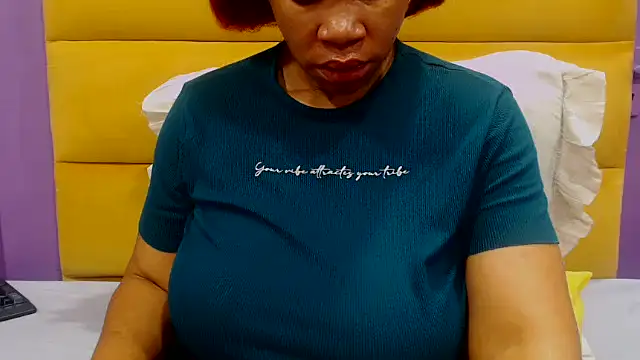 YELLOWBUSTYMELLONS online show from 09-11-25, 05:29