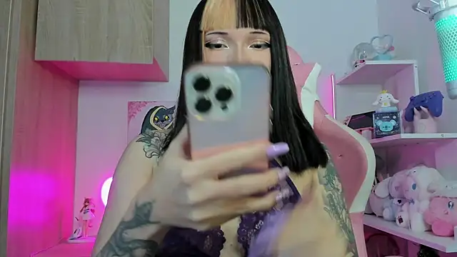 Artic love online show from 11-13-25, 04:11