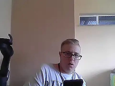 bisexualboy05 online show from 01-13-25, 08:26